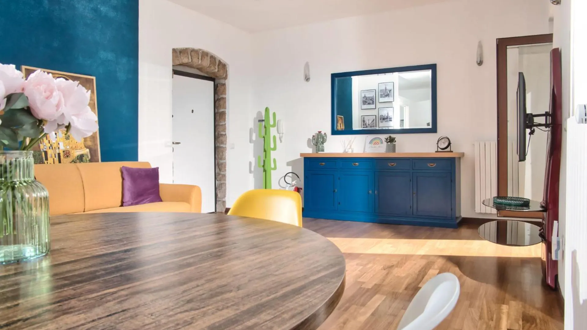 Rainbow House Apartment Tempio Pausania 0*,